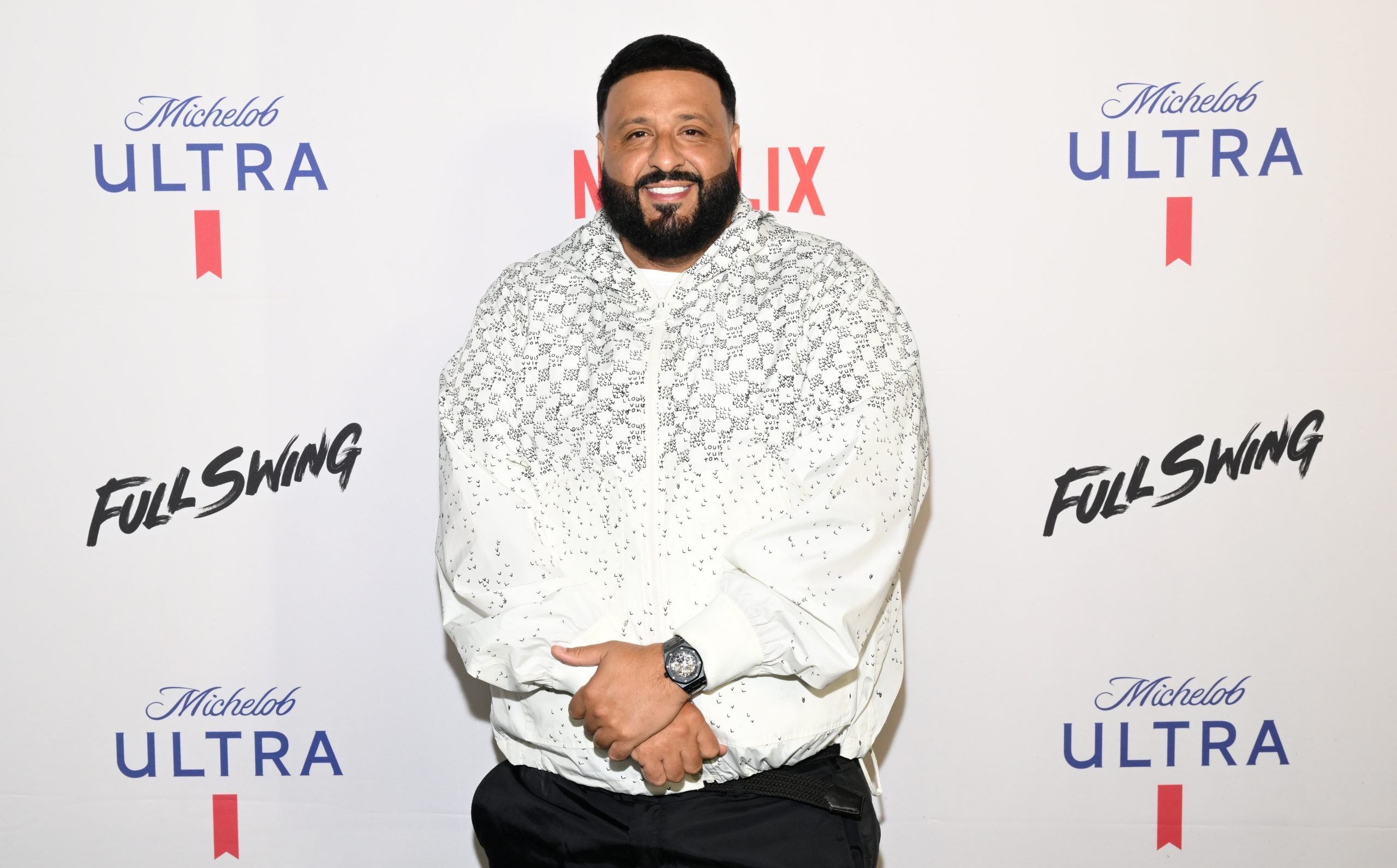 DJ Khaled won the exclusive Michael Jordan sports shoes gifts in 23