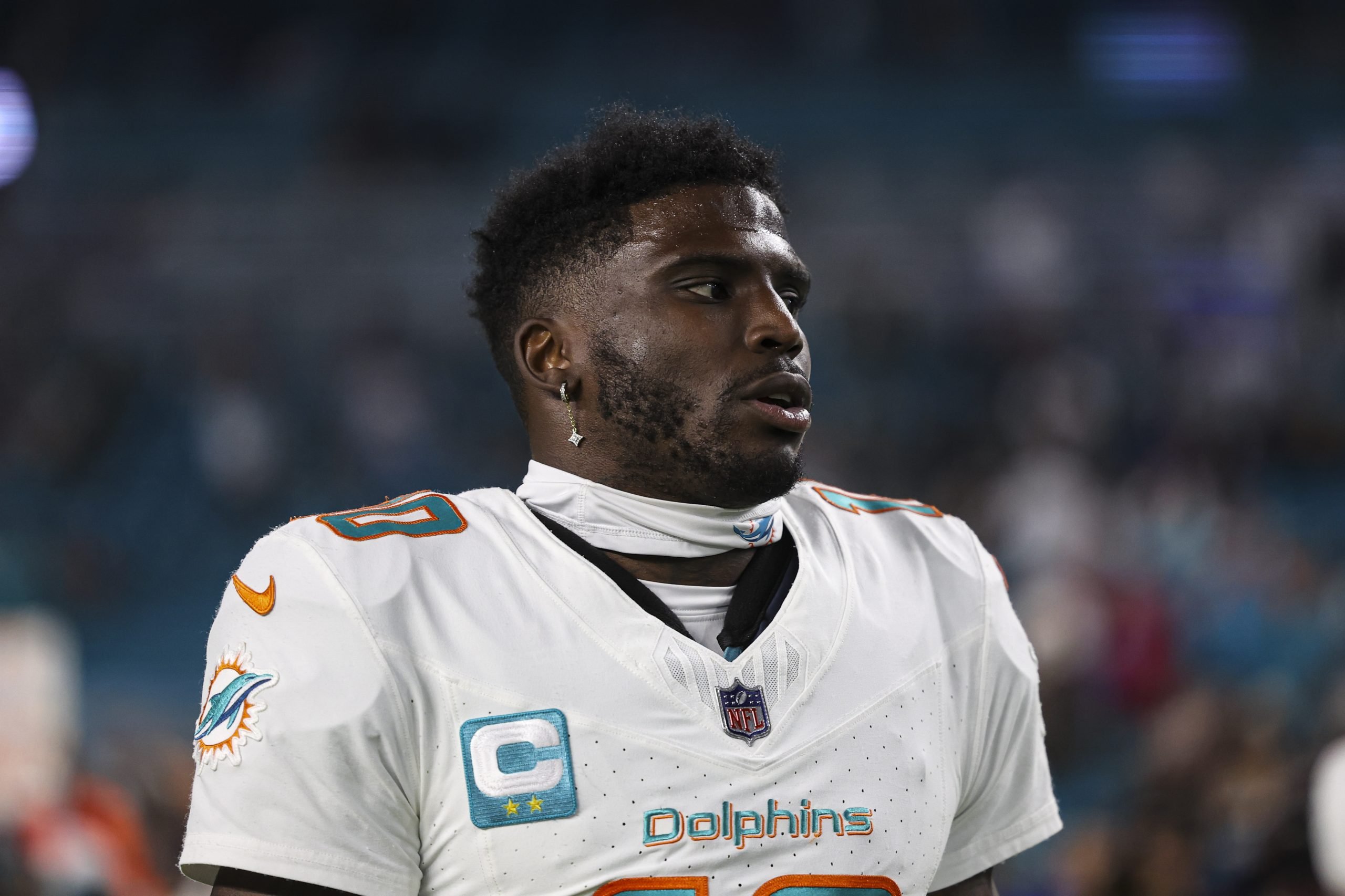 Dolphins wide receiver Tyreek Hill faces criticism after saying he wants to 'leave' Miami (Video)