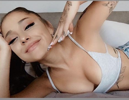 Ariana Grande jokes she's still 'off' Botox 4 years after injections (Video)