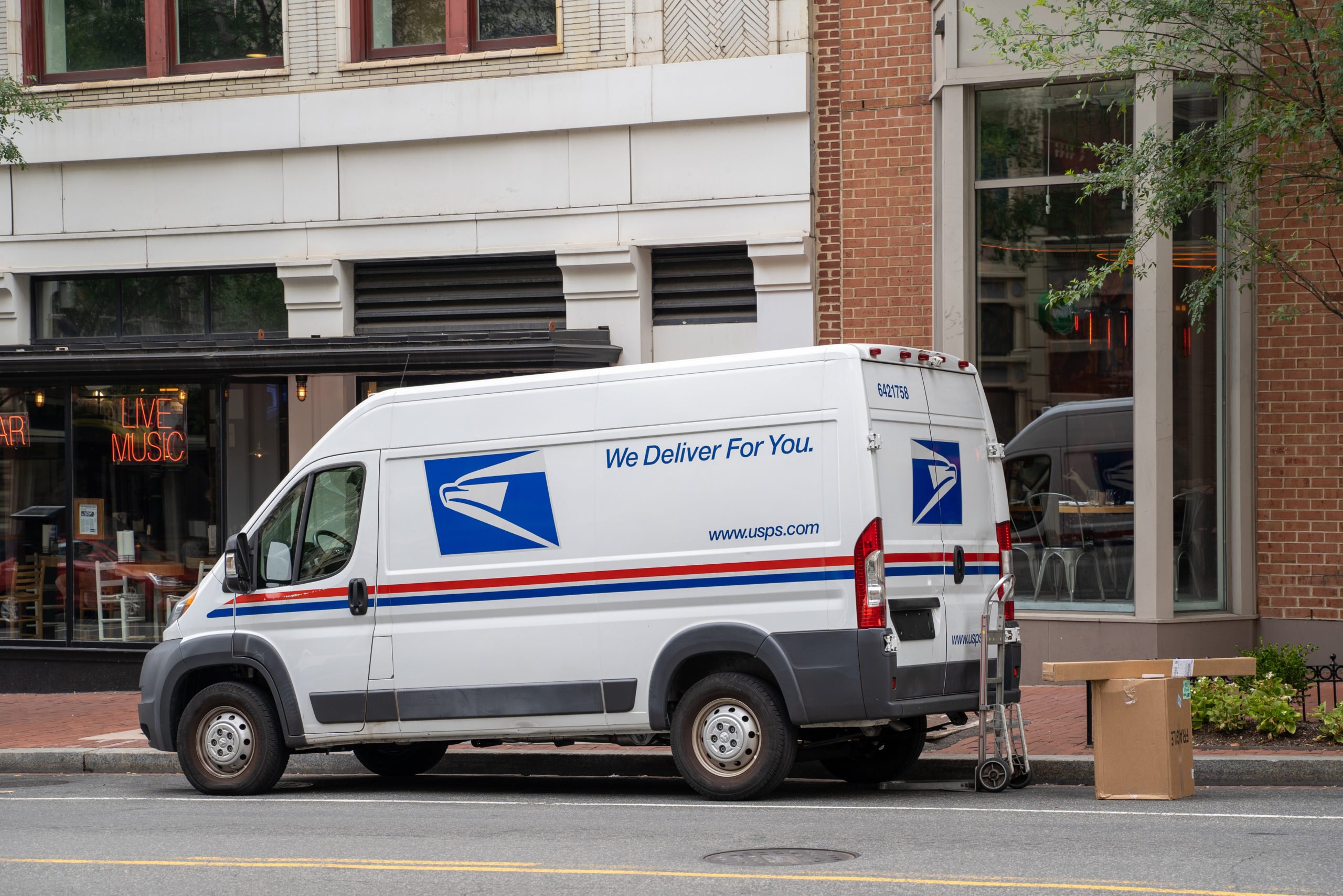 US Postal Service reverses decision to resume acceptance of Chinese goods