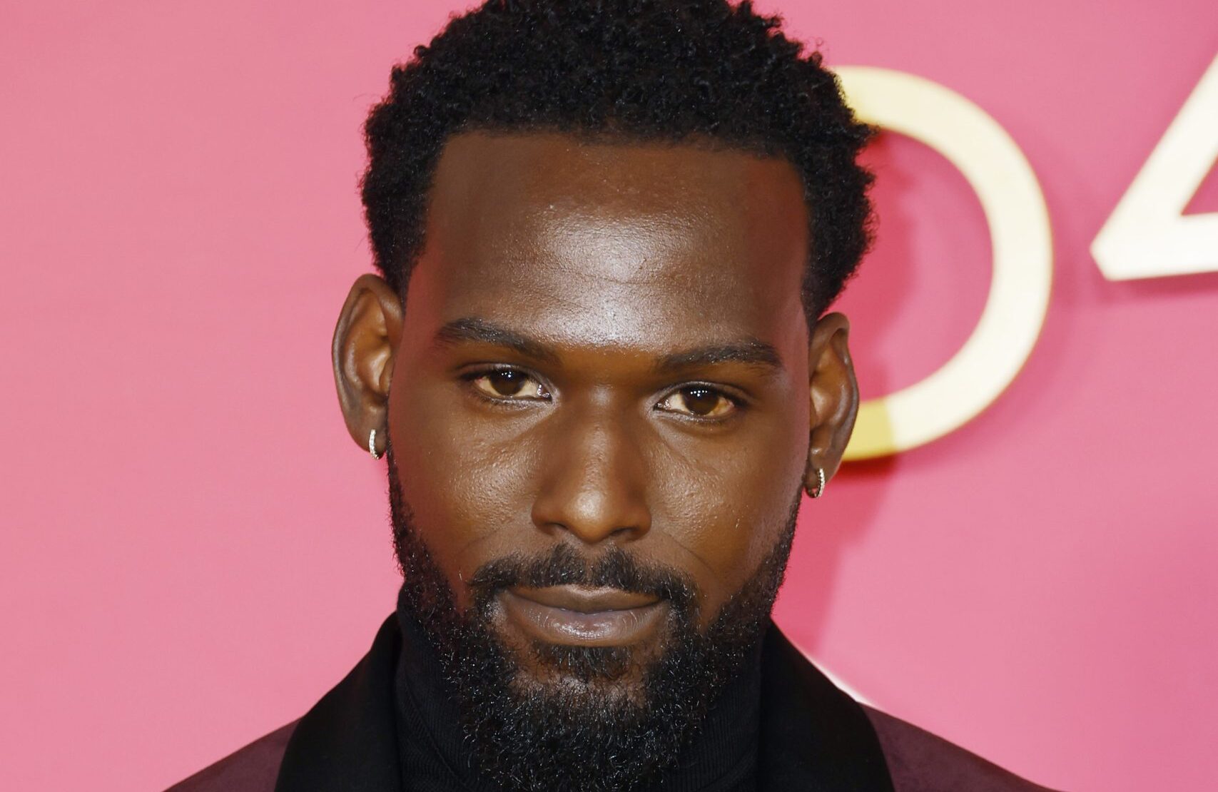 Kofi Siriboe says: “Monogamy is like role-playing” (video)