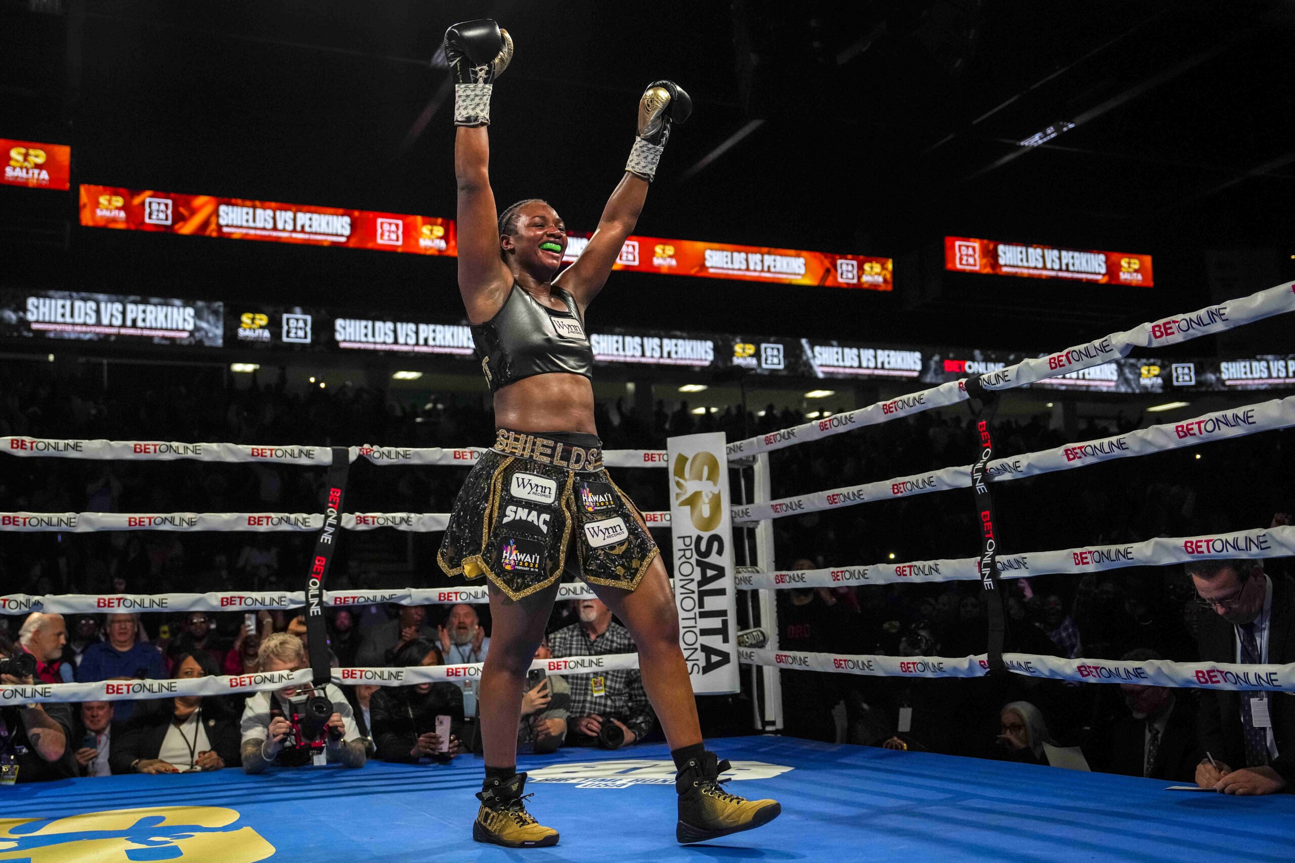 Claresa Shields became the first indisputable women's heavyweight champion