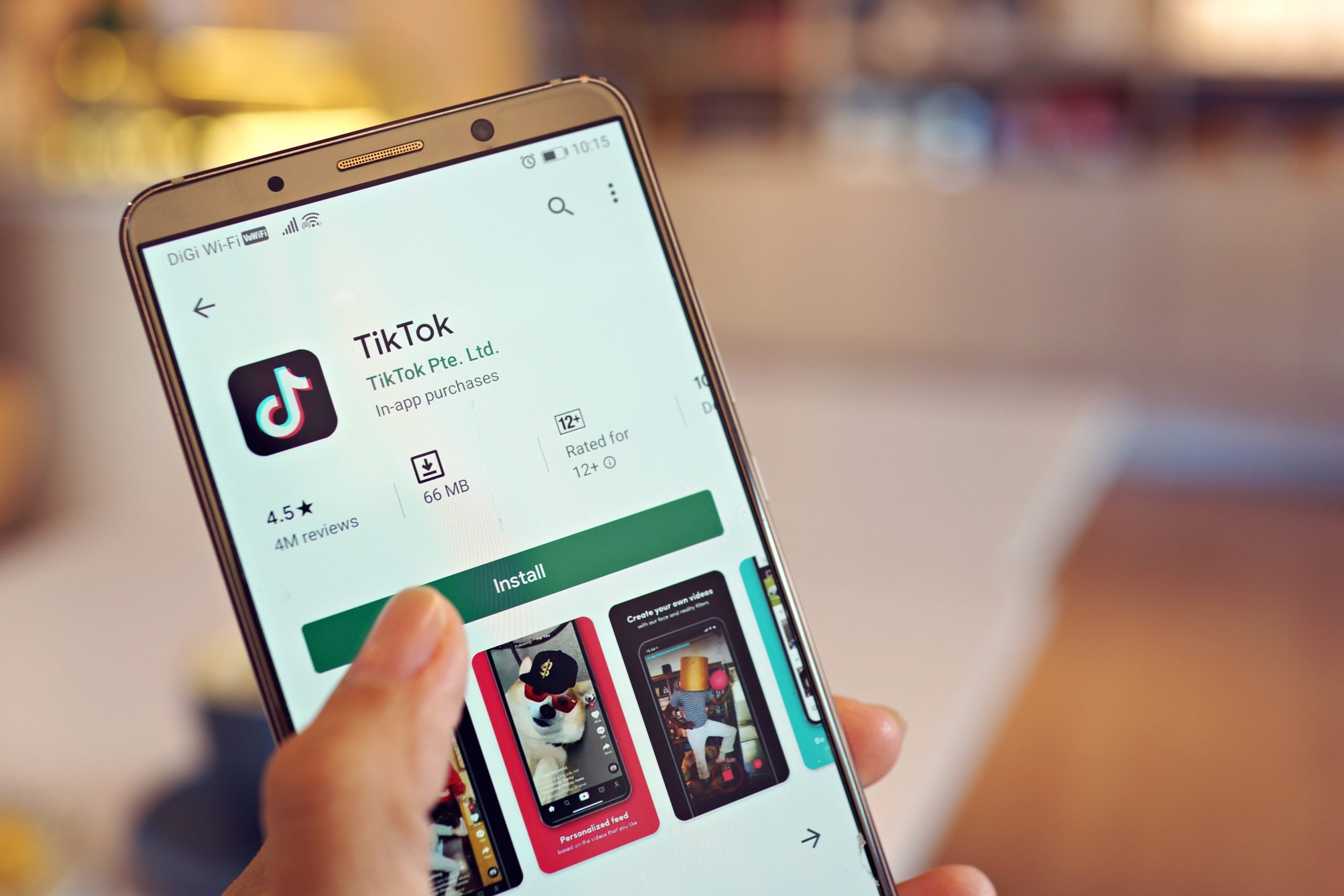 Tiktok returns to the U.S. App Store after Trump delays the ban and can now be downloaded again