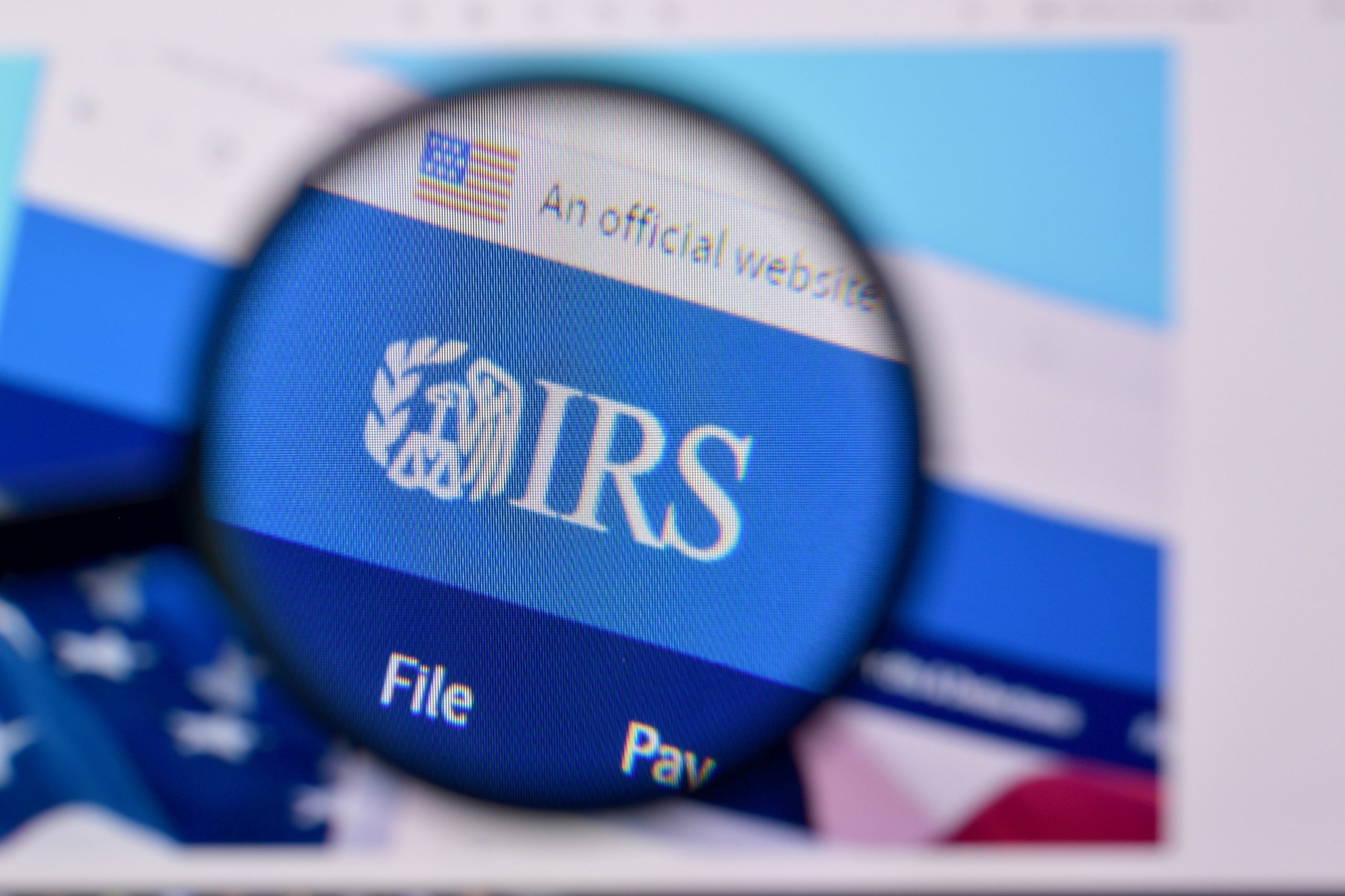 IRS to lay off employees as tax season escalates