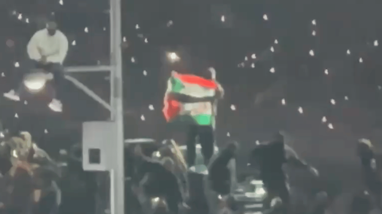 Super Bowl half protesters escape charges after showing Palestinian flag