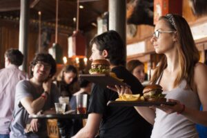 Florida bill will make diners refuse to automatically meet bad services